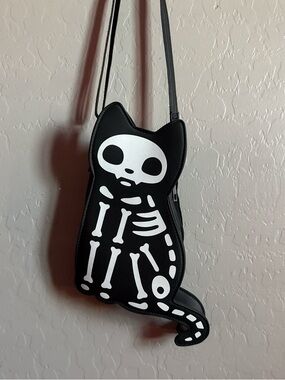 Spirit Black Cat Skeleton Crossbody Bag in Black and White